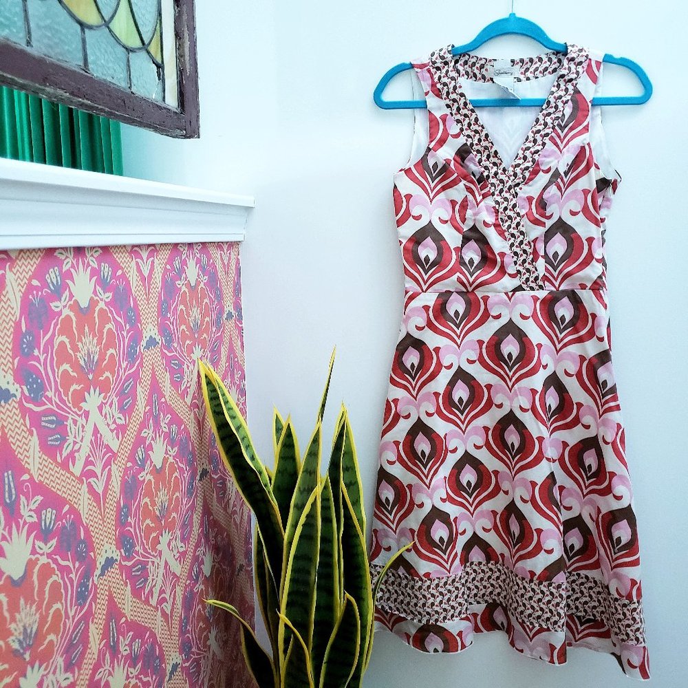 5 For $50🔥 Speechless Sleeveless V-Neck Mod Print Lined Midi Dress